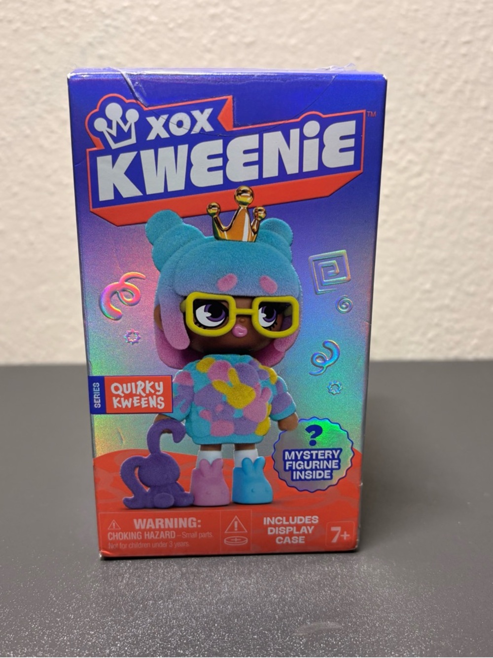 Kweenie‎ Quirky Kweens Mystery Figure - Blue/Pink